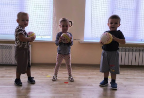 «Игры с мячом» «Игры с мячом».