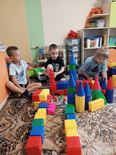 "Играем с конструктором" "Играем с конструктором".